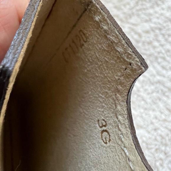 Louis Vuitton Phone Holder - Picture 6 of 9